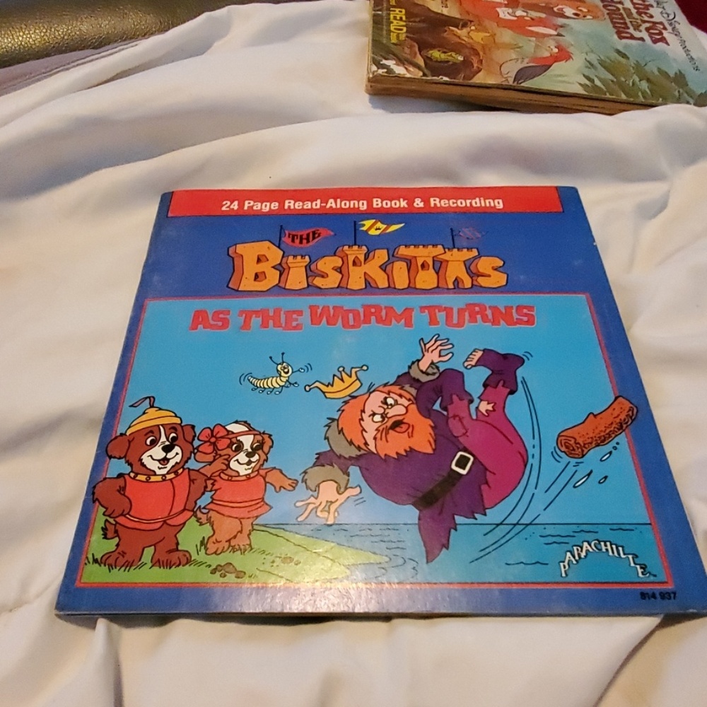 RARE Hanna-Barbera read along book w/ records  RARE VINTAGE BISKITTS